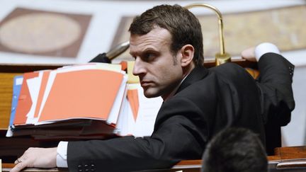 Le ministre de l'Economie, Emmanuel Macron, &agrave; l'Assembl&eacute;e nationale, le 14 f&eacute;vrier 2015. (ALAIN JOCARD / AFP)