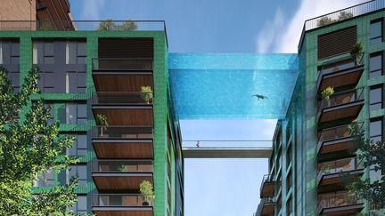 Londres : une piscine transparente reliant deux immeubles