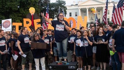 L'actrice, comédienne et personnalité de télévision Rosie O'Donnell lance une vindicte anti-Trump devant la Maison Blanche à Washington (07/08/2018)
 (NICHOLAS KAMM / AFP)