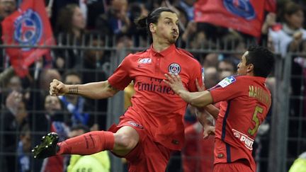 Zlatan Ibrahmovic c&eacute;l&egrave;bre son but contre Bastia en finale de la Coupe de la Ligue, samedi 11 avril au Stade de France (Saint-Denis). (MARTIN BUREAU / AFP)