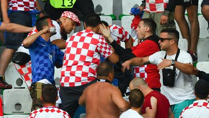 Des supporteurs de la Croatie (UWE ANSPACH / DPA)