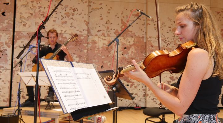 Deborah Nemtanu, premier violon et soliste.
 (Lorenzo Ciavarini Azzi/Culturebox)