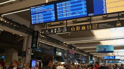 D’après la SNCF, un TGV sur huit arrive en retard. Pour l’Autorité de Régulation des Transports, c’est en revanche un sur quatre, soit deux fois plus. (France 2)