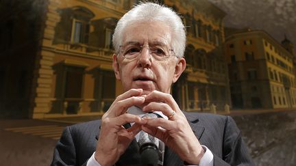 Mario Monti, lors d'une conf&eacute;rence de presse, &agrave; Rome (Italie), le 28 d&eacute;cembre 2012. (TONY GENTILE / REUTERS)