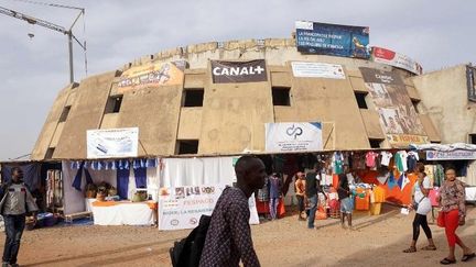 Le siège inachevé du festival panafricain du cinéma et de la télévision (Fespaco), en février 2017. (ISSOUF SANOGO / AFP)