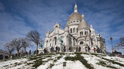 Neige : les monuments parisiens couverts de blanc