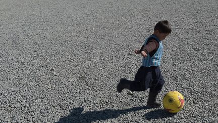 Murtaza et son maillot bricolé de Lionel Messi