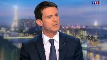 Manuel Valls sur le plateau de TF1 le 7 décembre 2015 (TF1)