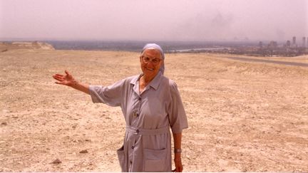 Soeur Emmanuelle en Egypte, en février 1991. (BERNARD LE SOLLEU / MAXPPP)