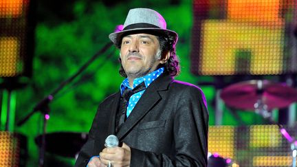 Le chanteur Rachid Taha le 27 août 2011 lors de la seconde édition du Grand Ramdam, une manifestation musicale organisee à l'occasion de la fin du Ramadan au parc de la Villette à Paris. (SADAKA EDMOND/SIPA)