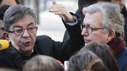 Jean-Luc Mélenchon et Pierre Laurent, le 2 février 2017, à Paris. (GEOFFROY VAN DER HASSELT / AFP)