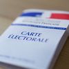 Une carte d'électeur. Près de 47 millions de personnes sont inscrites sur les listes en 2017. (HANS LUCAS / AFP)