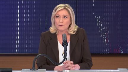 Marine Le Pen,&nbsp;présidente du Rassemblement national était l'invitée du "8h30&nbsp;franceinfo", mardi 27&nbsp;avril 2021. (FRANCEINFO / RADIOFRANCE)