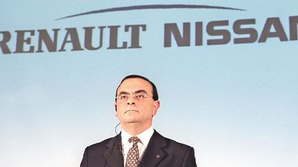 L'ex-PDG de Renault-Nissan, Carlos Ghosn, lors d'une conférence de presse à Tokyo, le 30 octobre 2001. (KENTARO AOYAMA / YOMIURI / AFP)