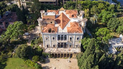 Vue aérienne du Palais et Musée Sursock de Beyrouth, sérieusement endommagé lors de la double explosion du 4 août. Photo prise le 7 août 2020. (HAYTHAM AL ACHKAR / GETTY IMAGES EUROPE)