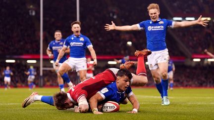 L'Italien Lorenzo Pani inscrit un essai face au pays de Galles lors du Tournoi des six nations, le 16 mars 2024. (MAXPPP)