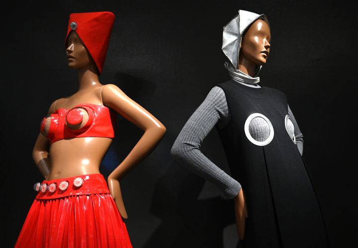 Exposition&nbsp;"Pierre Cardin : Future Fashion" à New York (USA), juillet 2019 (TIMOTHY A. CLARY / AFP PHOTO)