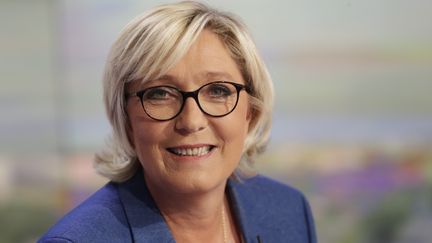 Marine Le Pen a fait sa rentrée politique lors&nbsp;du JT de 20 heures sur TF1, jeudi 7 septembre 2017. (THOMAS SAMSON / AFP)