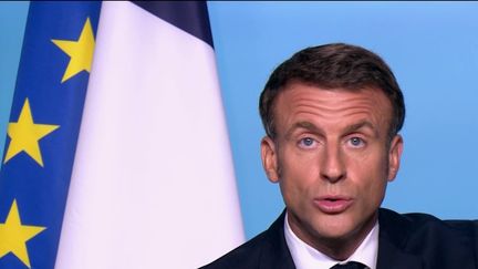 Politique : Emmanuel Macron dresse le bilan des cent jours (FRANCE 2)