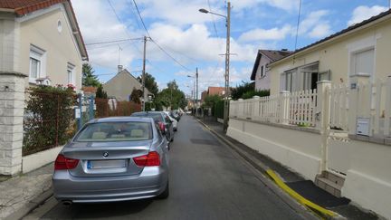 La rue de&nbsp;Livry-Gargan (Seine-Saint-Denis) où vit la famille qui a été agressée, le 10 septembre 2017. (MAXPPP)