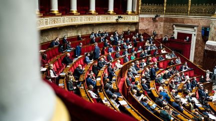 Une séance de questions au gouvernement, le 5 avril 2021 à l'Assemblée nationale, à Paris. (XOSE BOUZAS / AFP)