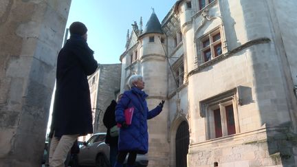 La "visite sandwichs", c'est un concept mis en place par la municipalité de Poitiers. Le but est simple : profiter de sa pause repas pour découvrir le patrimoine de la ville.