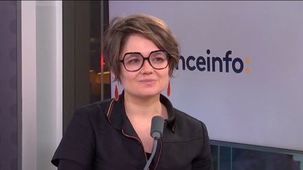 Lucie Pinson, directrice de l'ONG Reclaim Finance, sur franceinfo lundi 15 novembre. (FRANCEINFO / RADIOFRANCE)