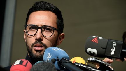 Le rappeur Valtonyc lors d'une conférence de presse à Gand (Belgique), le 17 septembre 2018. (JOHN THYS / AFP)