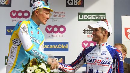 Vinkourov et Kolobnev sur le podium de Liège-Bastogne-Liège 2010 (LALMAND-DOPPAGNE-KRAKOWSKI / BELGA)