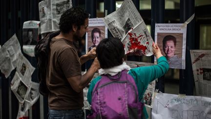 Manifestation après l'assassinat de&nbsp;Miroslava Breach, journaliste, le 25 mars 2017, à Mexico (DANIEL CARDENAS / ANADOLU AGENCY)