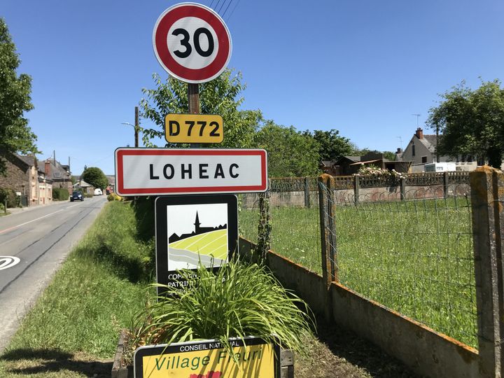 Le petit village de Lohéac accueille entre 70 000 et 80 000 visiteurs lors du rallycross.&nbsp; (JÉRÔME VAL / FRANCE-INFO)