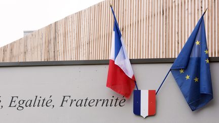 Réflexion faite : le drapeau a-t-il sa place en classe ?