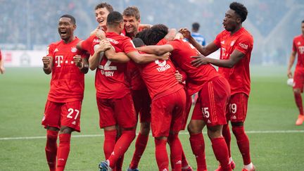 Les joueurs du Bayern Munich, le 29 février 2020 à Sinsheim (Allemagne). (TOM WELLER / DPA / AFP)