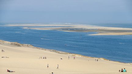 &nbsp; (La plage à la dune du Pilat © Maxppp)