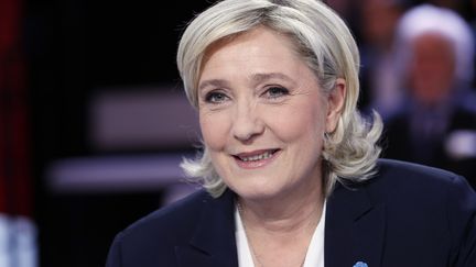 Election présidentielle: Marine Le Pen laboure la campagne