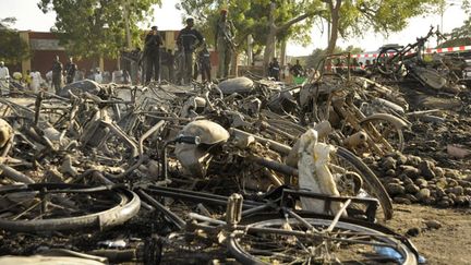 &nbsp; (Les débris des explosions autour de la mosquée de Kano, au Nigéria, donnent une idée de leur violence © REUTERS/Stringer)