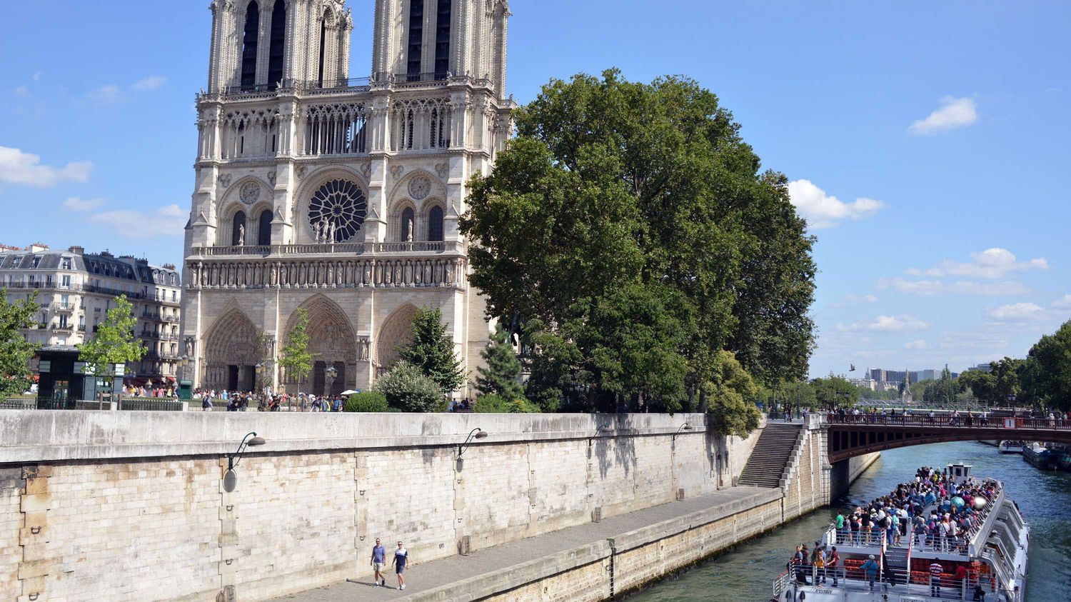 NotreDame de Paris attend une nouvelle rénovation