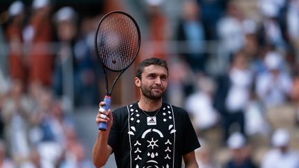 Le tennisman français Gilles Simon après sa défaite face&nbsp;au Croate&nbsp;Marin Cilic au troisième tour de Roland-Garros, le 28 mai 2022. (MINE KASAPOGLU / ANADOLU AGENCY)