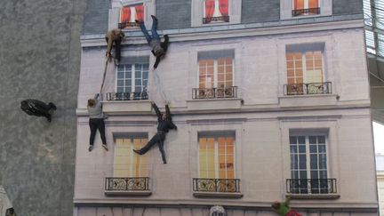 &quot;Bâtiment&quot; de LEANDRO ERLICH
 (Laurence Houot-Remy)