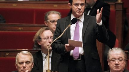 Le député-maire socialiste d'Evry Manuel Valls s'exprime à l'Assemblée nationale, le 21 décembre 2010. (AFP - Joël Saget)