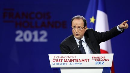 François Hollande prononce un discours le 22 janvier 2012 au Bourget (Seine-Saint-Denis). (PATRICK KOVARIK / AFP)