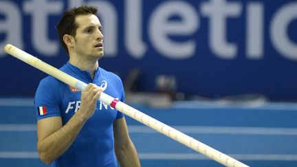 Renaud Lavillenie (ADRIAN DENNIS / AFP)