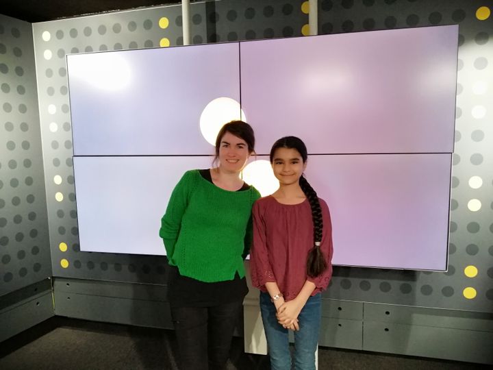 Cécile Hennerolles et Mira (franceinfo/RADIO FRANCE)