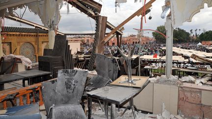 L'int&eacute;rieur du caf&eacute; Argana, &agrave; Marrakech, le 30 avril 2011. Deux jours plus t&ocirc;t, un attentat &agrave; la bombe avait frapp&eacute; ce lieu touristique. (ABDELHAK SENNA / AFP)