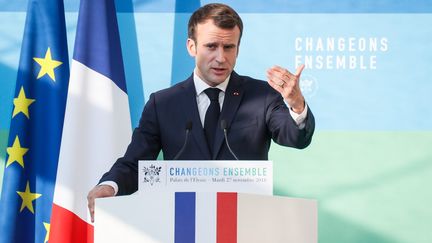 Emmanuel Macron après l'installation du haut conseil pour le climat, le 27 novembre 2018 à Paris.&nbsp; (THOMAS PADILLA / MAXPPP)