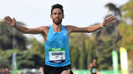 Yohan Durand, au Marathon de Paris, le 17 octobre 2021. (ALAIN JOCARD / AFP)