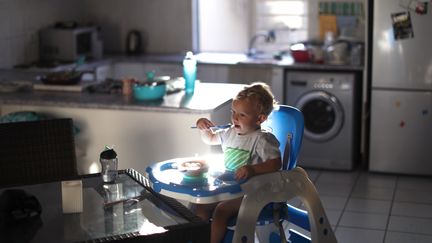 L'Organisation mondiale de la Santé a étudié près de 8 000 produits dans plus de 500 magasins en Autriche, en Bulgarie, en Israël et en Hongrie.&nbsp; (BEAN CREATIVE / IMAGE SOURCE / AFP)