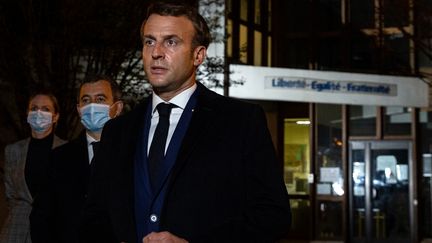 Emmanuel Macron à Conflans-Sainte-Honorine (Yvelines), le 16 octobre 2020.&nbsp; (ABDULMONAM EASSA / POOL / AFP)