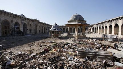 Vue générale de la mosquée des Ommeyyades dans la vieille ville d'Alep. Le minaret du bâtiment a été détruit par la guerre civile en avril 2014. 