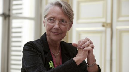 La ministre de la Transition écologique et solidaire, Elisabeth Borne, lors d'une séance de questions à Paris, le 12 juin 2020. (ERIC PIERMONT / AFP)